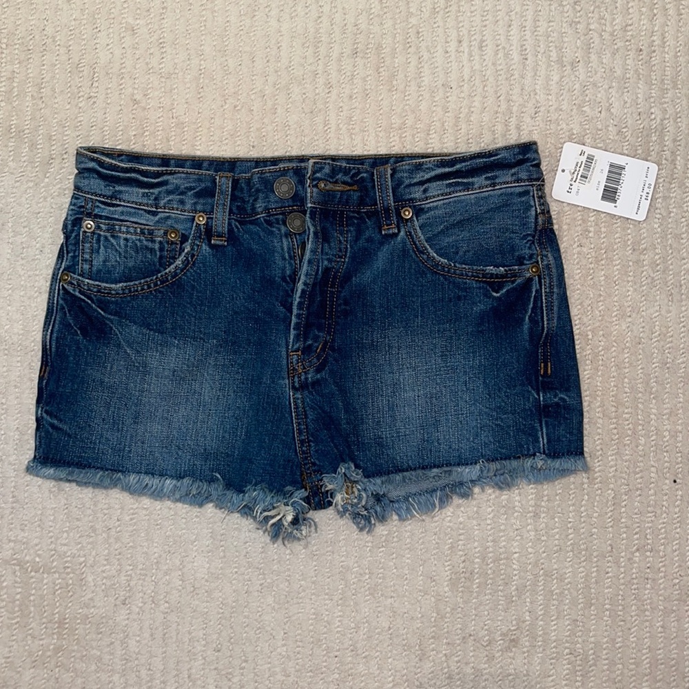 Selling new free people Jean shorts